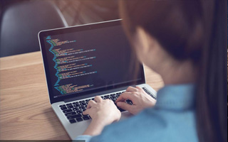三河 api php源码,下载的php源码怎么运行呢？
